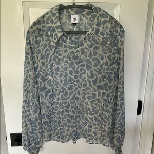 ✨Cabi Blue Leopard Print Women's Top